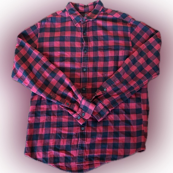 Uniqlo Other - Uniqlo | Red and Black Plaid Button-Up flannel Shirt